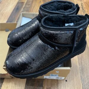 Ugg Sparkle Mini